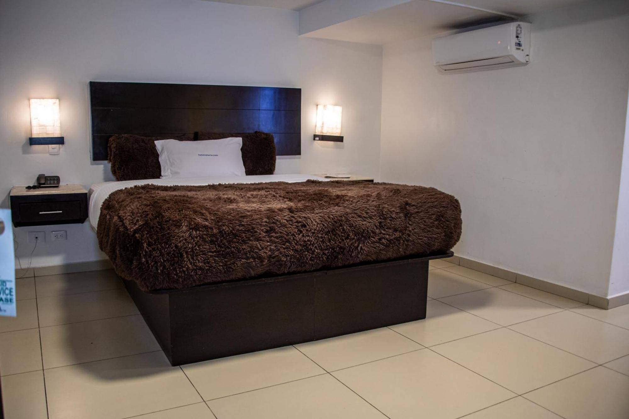 Deluxe Room,1774505418:JPEG